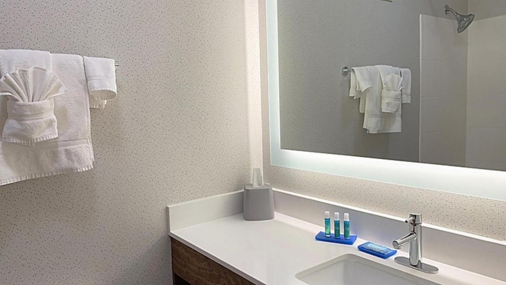 Holiday Inn Express Columbia Main image