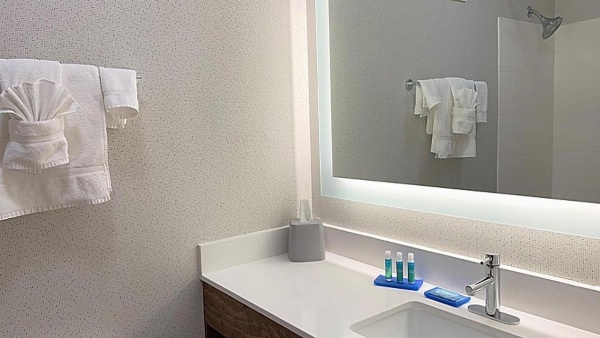 Holiday Inn Express Columbia Main image